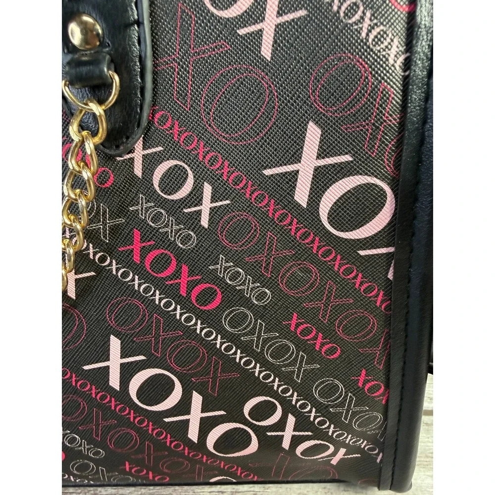 XOXO Logo Print Satchel Handbag Pink Monogram Crossbody with Coin Purse NEW‎